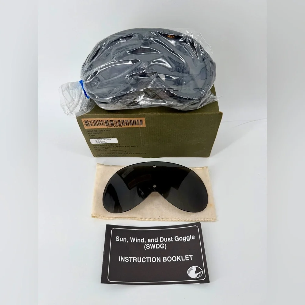 NWT Military USGI Sun Wind Dust Goggles SWDG Kit New Old Stock